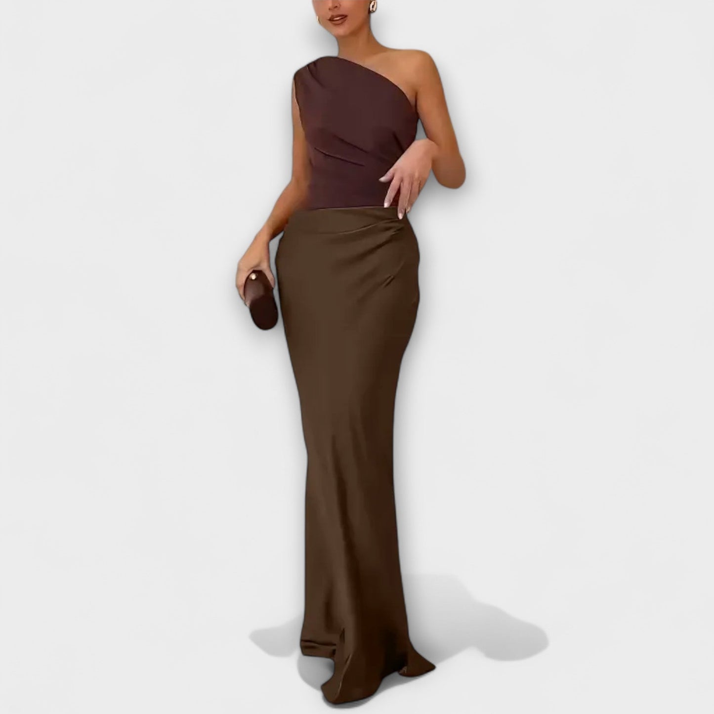Levana – Ein-Schulter Faltenkleid