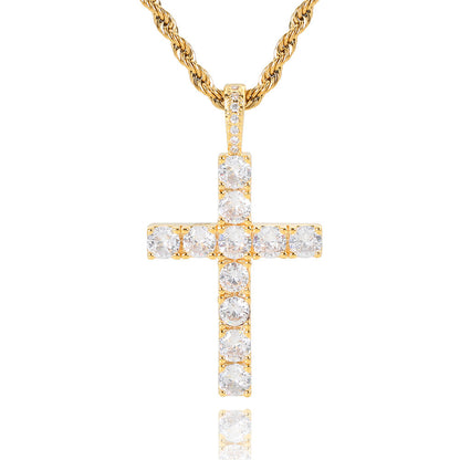 Goldene Halskette mit Moissanit-Kreuz