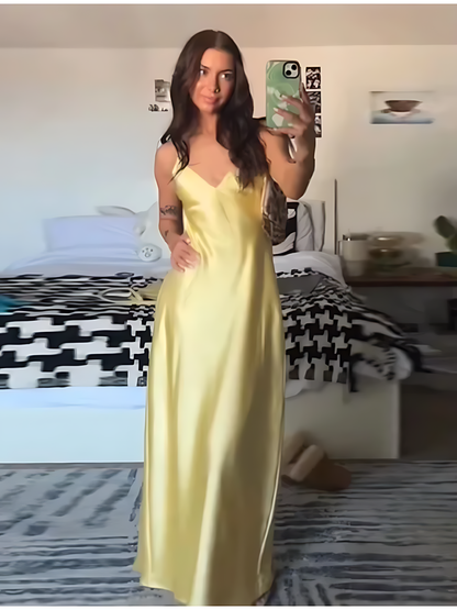 Soleya – Satin Kleid