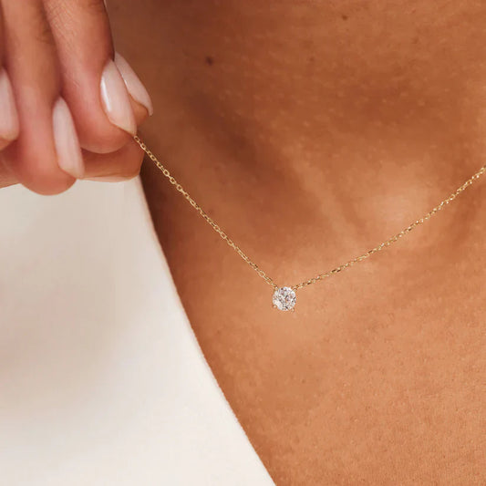 Cléa Gold Moissanite Stone Necklace